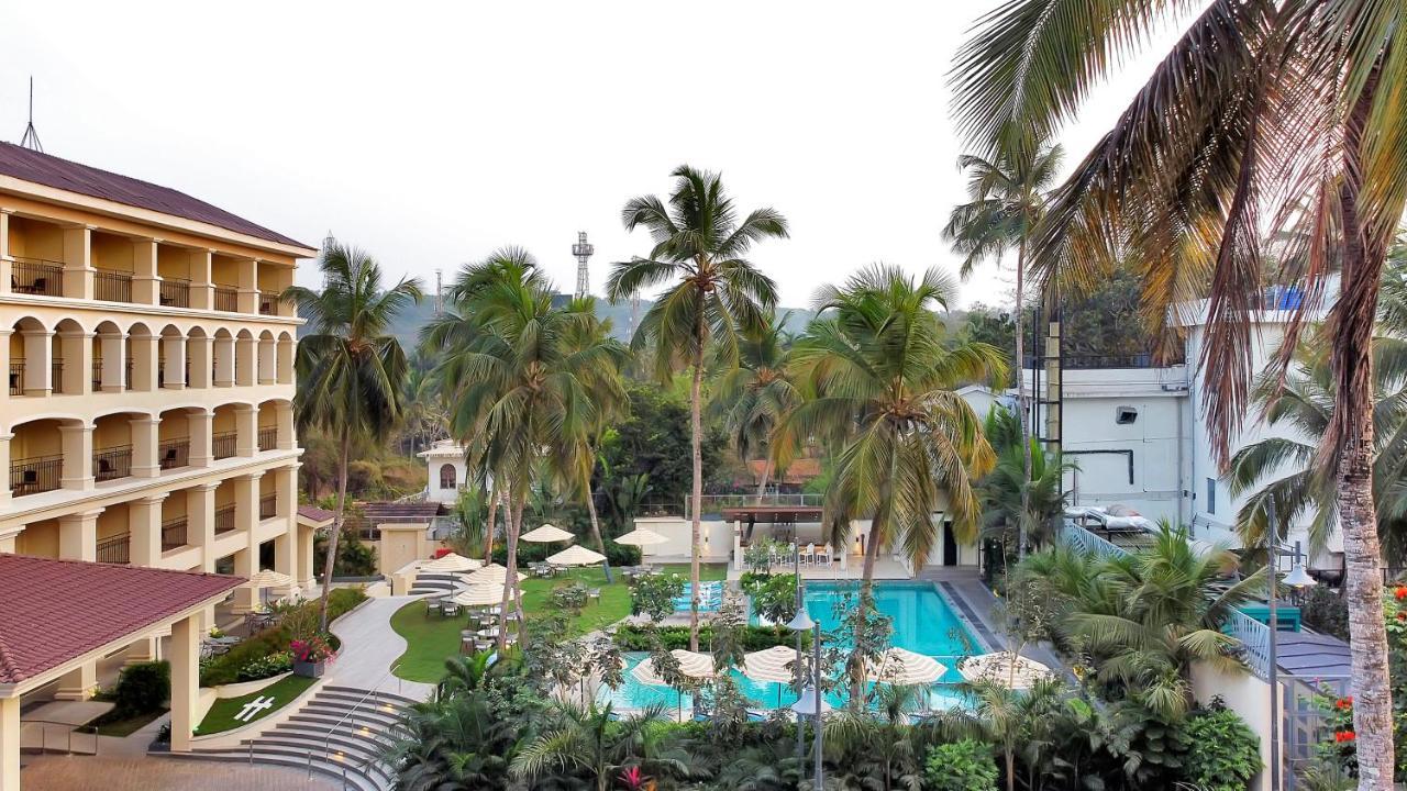 Holiday Inn Goa Кандолим Экстерьер фото